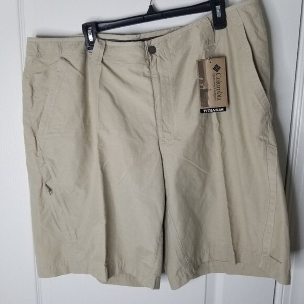 Columbia Mens Sz 42 Titanium Omni-Dry Casual Outdoor Shorts Utility Hiking Fish